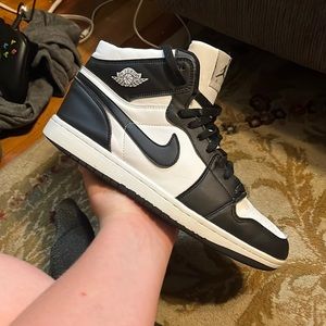 Jordan 1 mid im getting rid because I have no box
